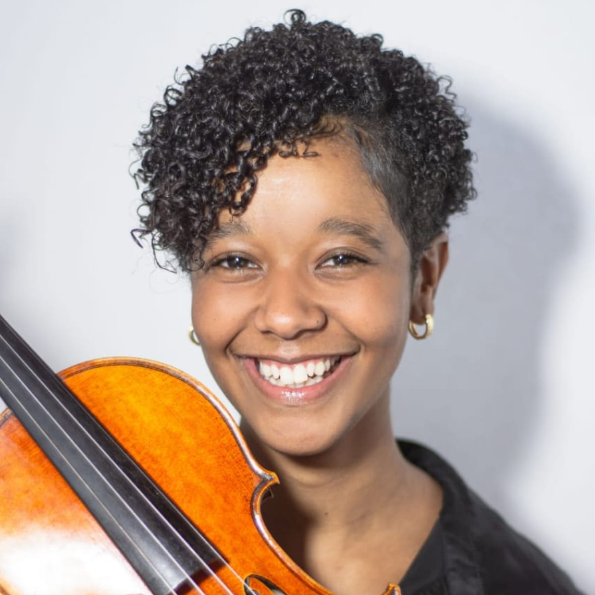 Maria Eduarda - Professora de Violino